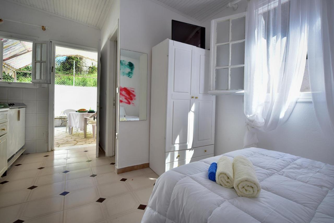 Merlyn Rooms Into The Nature, 100M From The Beach Dafnila Ngoại thất bức ảnh