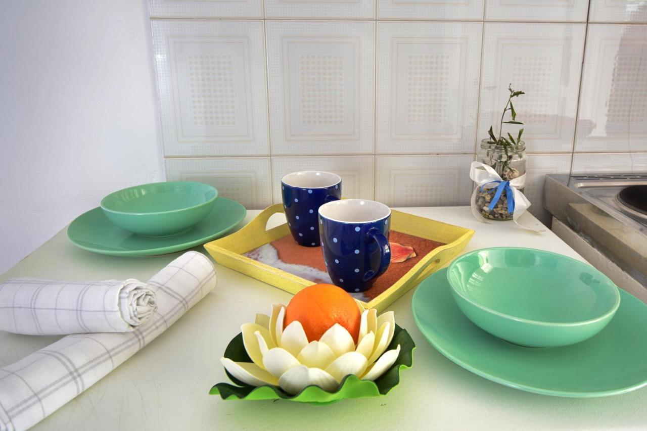 Merlyn Rooms Into The Nature, 100M From The Beach Dafnila Ngoại thất bức ảnh